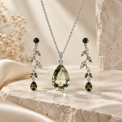 Zelumora Crystal Teardrop Set