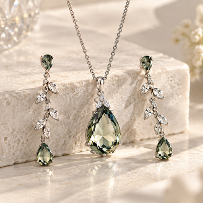 Zelumora Crystal Teardrop Set